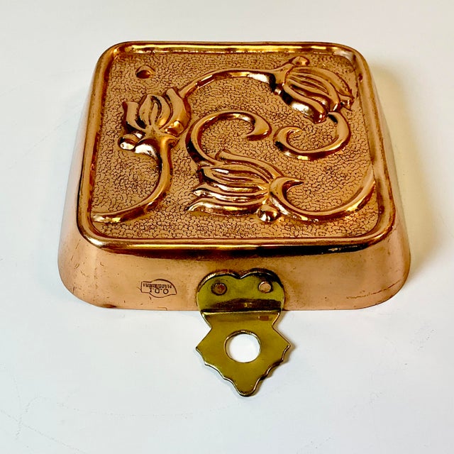 1950s Vintage Arts & Crafts Farmhouse Boho Chic Tulip Copper Mold With Brass Hardware For Sale - Image 6 of 12