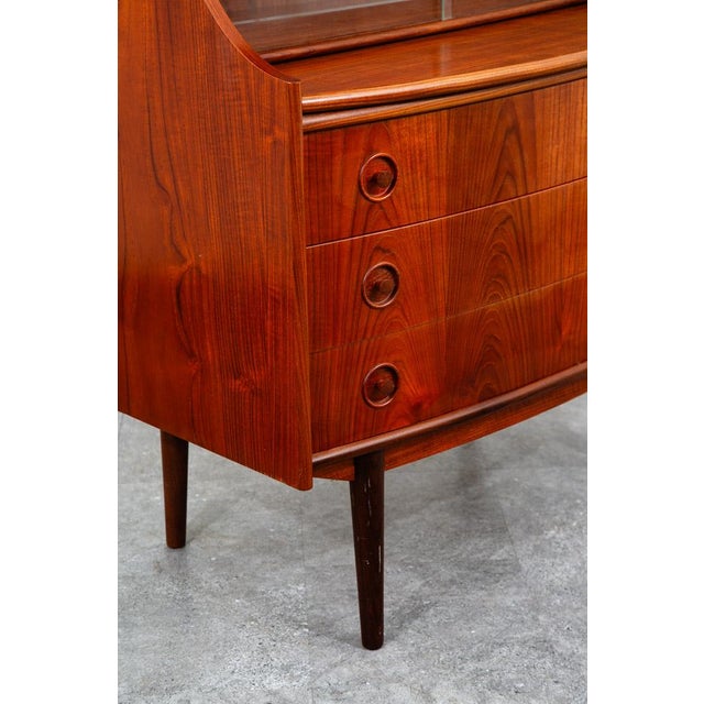 Mid Century Danish Modern Secretary Desk Teak Drawers Office Vintage Glass Door For Sale In Sacramento - Image 6 of 12
