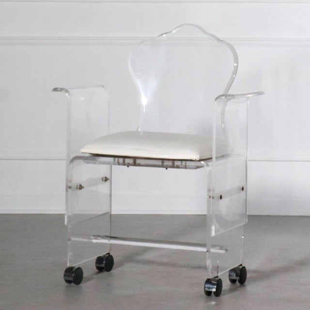 Mid-Century Modern Sculptural Lucite Side or Vanity Armchair on Wheels For Sale - Image 3 of 10