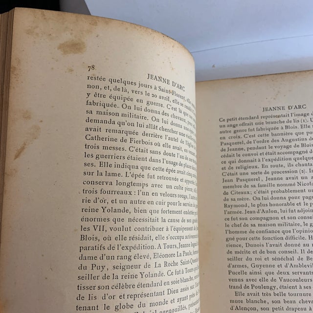 Late 19th Century Antique Jeanne d'Arc Book For Sale - Image 5 of 13
