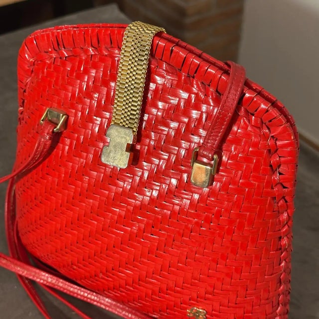Red A Lovely Vintage 1960s Red Wicker Crossbody Bag For Sale - Image 8 of 9