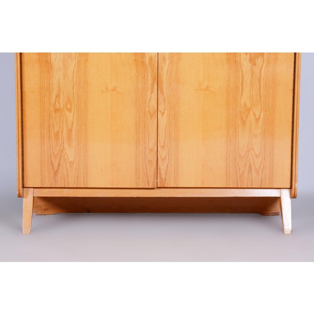 Mid-Century Modern Wardrobe in Ash from Tatra Pravenec, Czech, 1950s For Sale - Image 13 of 17