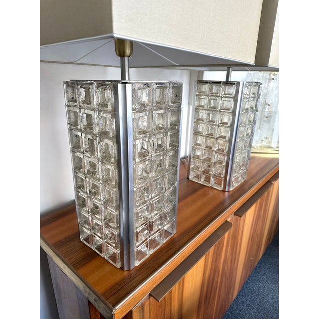 Pair of Glass Cube Lamps and Stainless Steel Metal by Poliarte, Italy, 1970s For Sale - Image 6 of 12