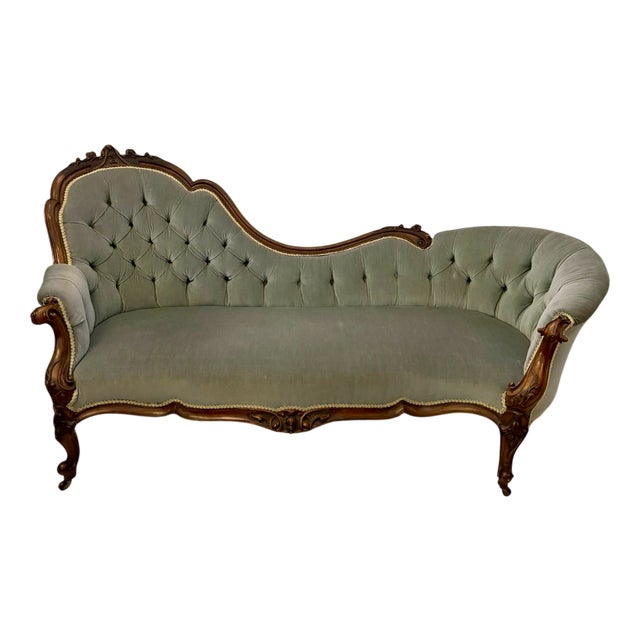 Antique Victorian Carved Walnut Chaise Lounge, 1850 For Sale