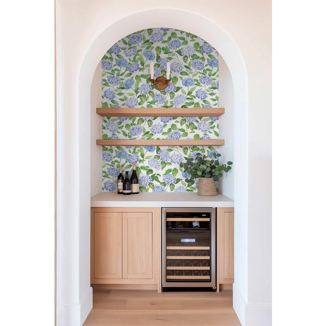 Hydrangea Blooms Floral Grasscloth Wallpaper by House Party | Nikko Blue | 8 Yards For Sale In Charlotte - Image 6 of 9