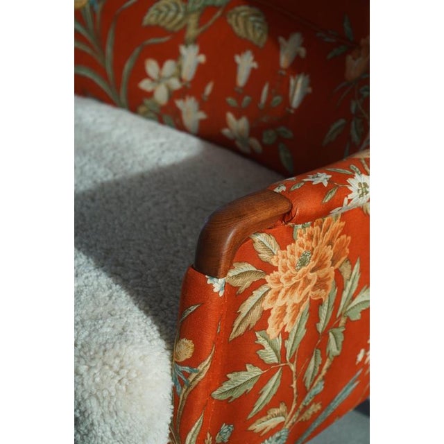 Mid-Century Modern Danish Curved Sofa in Floral Fabric and Lambswool, 1960s For Sale - Image 10 of 17