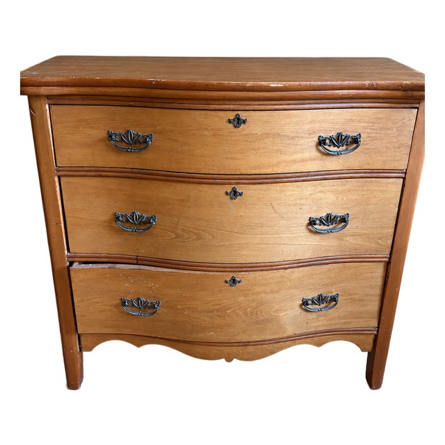 Vintage Bow-Front Wood 3-Drawer Dresser With Ornate Hardware For Sale
