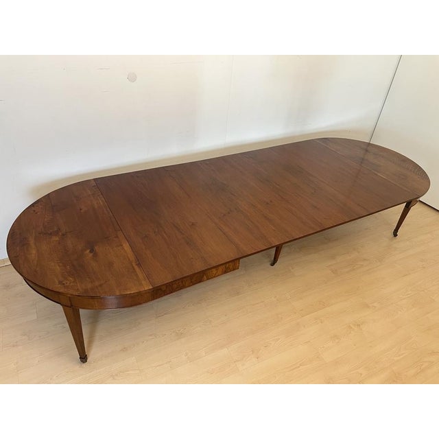 Biedermeier Walnut Expandable Dining Table, Switzerland, 1820 For Sale - Image 11 of 18