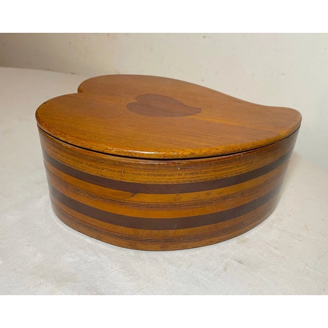 Antique 19th Century Handmade Inlaid Marquetry Parquetry Heart Wood Jewelry Box For Sale In New York - Image 6 of 13