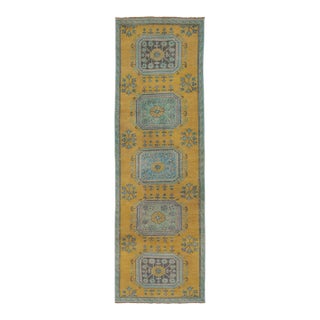 Vintage Turkish Runner With Golden Floral Medallion Design - Rug & Kilim For Sale