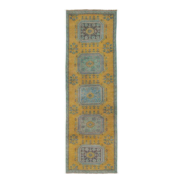 Vintage Turkish Runner With Golden Floral Medallion Design - Rug & Kilim For Sale