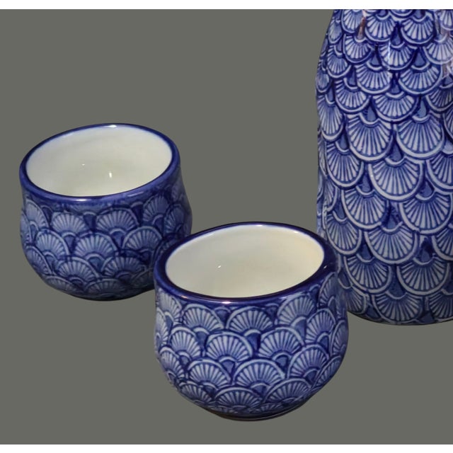 Vintage Chinese Blue & White Sake Set Carafe & 4 Cups For Sale - Image 4 of 9