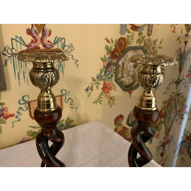 Early 20th Century English Victorian Oak & Brass Open Barley Twist Candlesticks Pair For Sale - Image 5 of 12