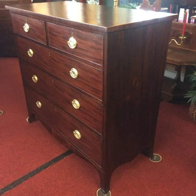 Traditional Antique Federal Period Chest of Drawers, Mahogany Dresser Antique For Sale - Image 3 of 12