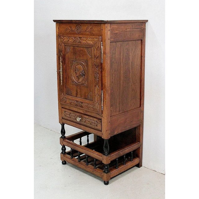 Mid-19th Century Pantry Drainage Rack in Solid Chestnut For Sale - Image 3 of 18