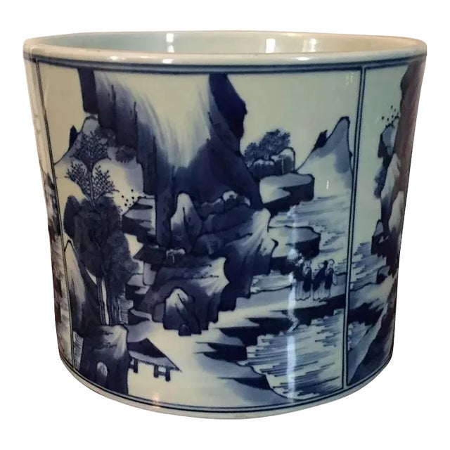 Early 20th Century Chinese Porcelain Pot with Kangxi Landscape For Sale