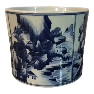 Early 20th Century Chinese Porcelain Pot with Kangxi Landscape