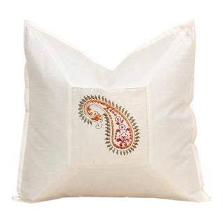 Jamawar Ivory Paisley Pillow Cover For Sale
