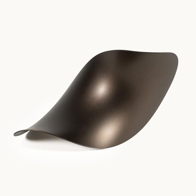 Dune is a modular luminaire designed for architectural scale. Each segment connects through an integrated plug-in system,...