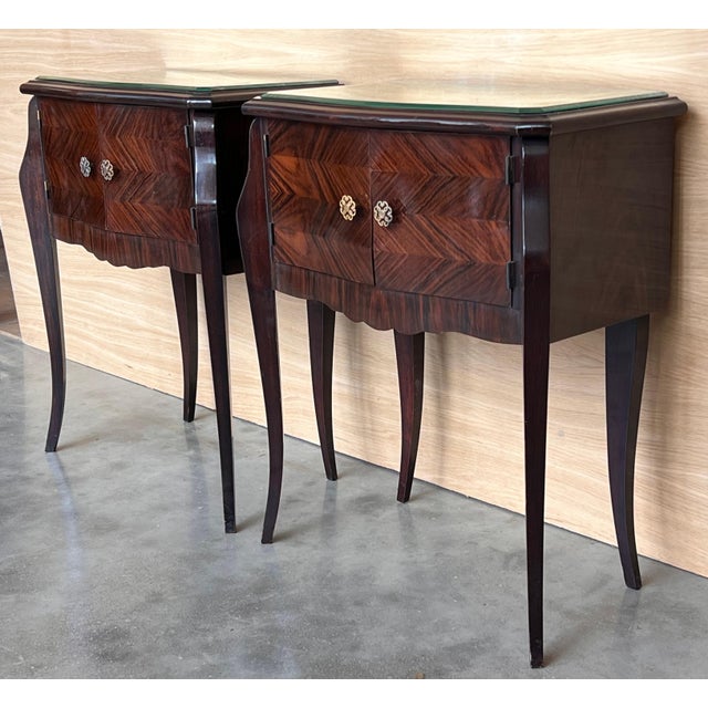 Early 20th Century Italian Art Deco Pair of Bedside Tables in Mahogany For Sale - Image 11 of 18