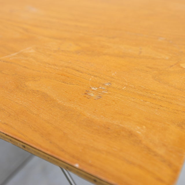 Wood 1940s Early Charles & Ray Eames DTM-1 Folding Dining Table for Herman Miller For Sale - Image 7 of 13