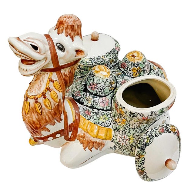 Large Scale Mid-Century Italian Majolica Camel Figural Centerpiece With Chinoiserie Floral Covered Jars For Sale In San Diego - Image 6 of 11