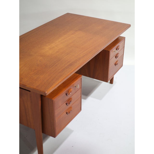Freestanding FM60 Desk in Teak by Kai Kristiansen for Feldballes Møbelfabrik, 1960s For Sale - Image 14 of 18