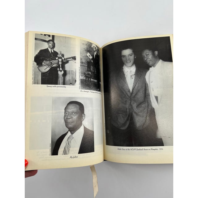Animal Skin 1990s Leather-Bound, Signed First Edition - Blues All Around Me by b.b. King For Sale - Image 7 of 12
