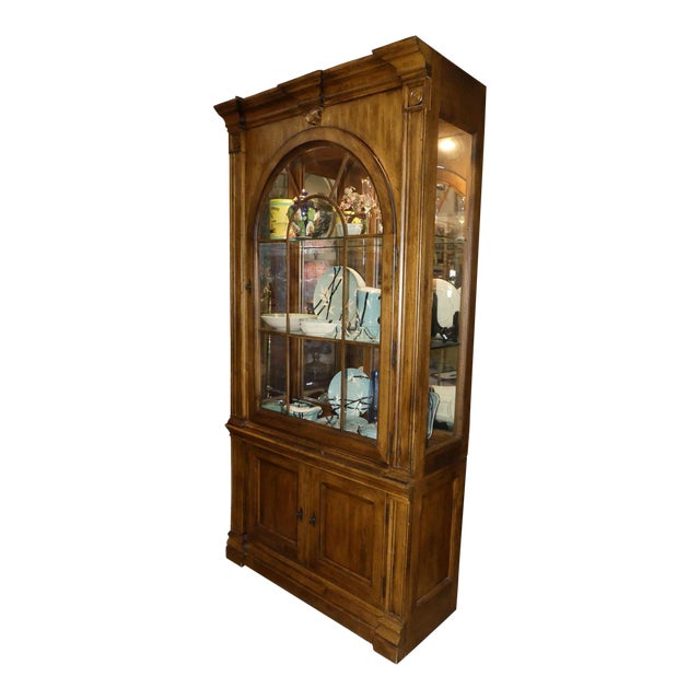 Lexington Furniture Southern Living Lighted China Cabinet | Chairish