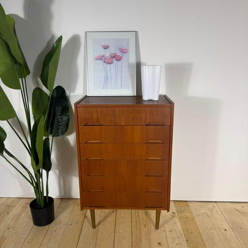 Mid-Century Scandinavian Danish Teak Chest of Drawers, 1960s For Sale - Image 3 of 10