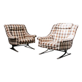 Grand Prix Lounge Chairs by Maurice Calka for Arflex, 1960s, Set of 2 For Sale
