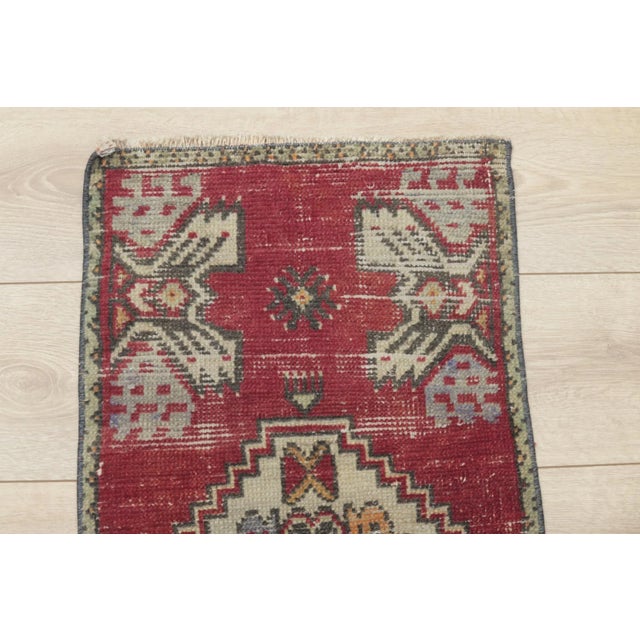 1970s 1970s Turkish Vintage Medallion Design Red Oushak Rug For Sale - Image 5 of 10