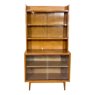 Mid-Century Modern Display Cabinet in Glass For Sale