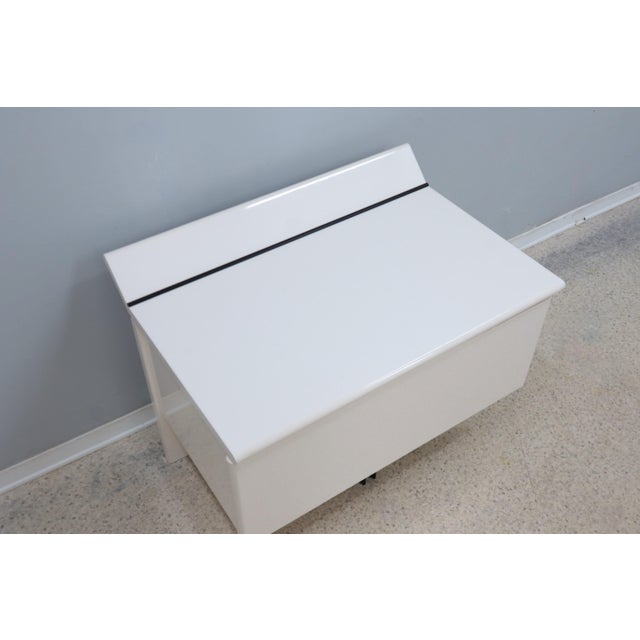 Lacquered Nightstands by Paolo Piva for B&B Italia, 1980s, Set of 2 For Sale - Image 9 of 14