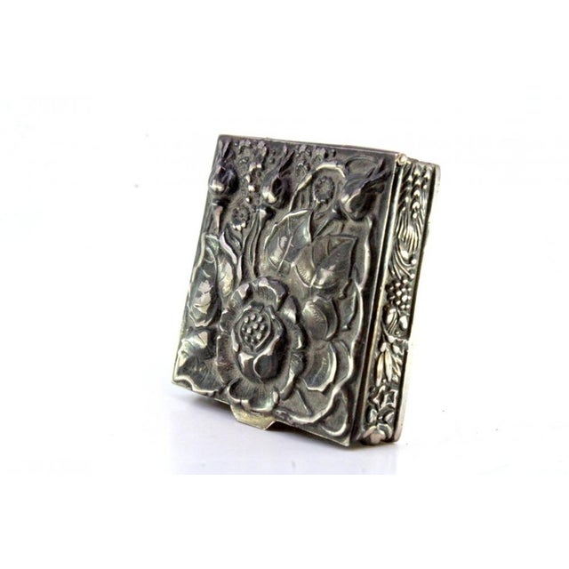 Art Nouveau Silver Pill Box with Flowers on the Lid For Sale - Image 6 of 8