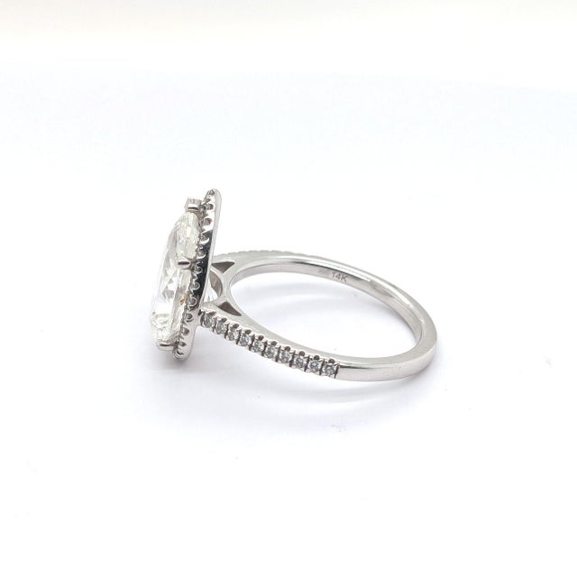 14k White Gold Engagement Ring With Pear-Shaped Diamond & Pave Band - Size 7.75 For Sale - Image 4 of 8
