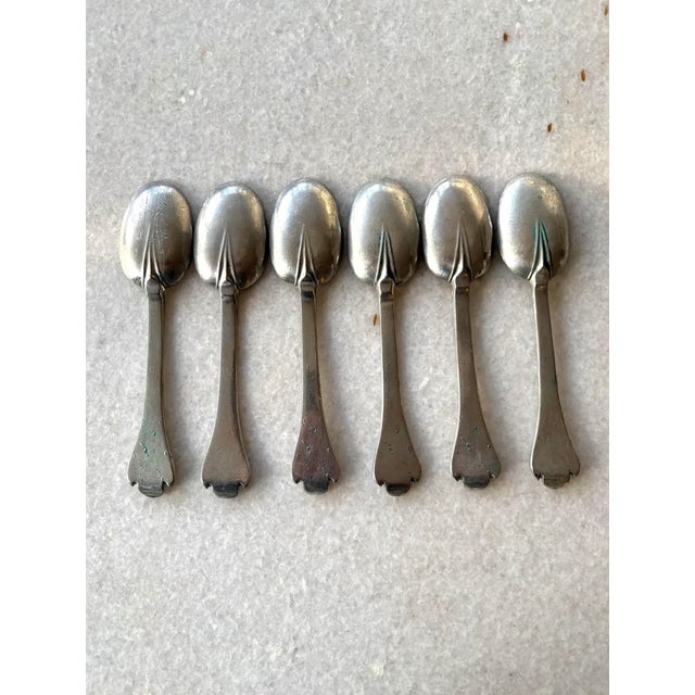 17th Century English Provincial Silver Spoons With Protective Red Suede Covering - Set of 6 Spoons For Sale - Image 4 of 9