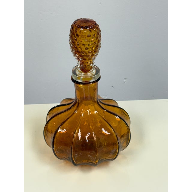 Mid-Century Modern Diamond Star Amber Ribbed Glass Decanter, Vintage For Sale - Image 3 of 12
