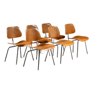 Set of Six Mid-Century Eames DCM Dining Chairs by Herman Miller For Sale