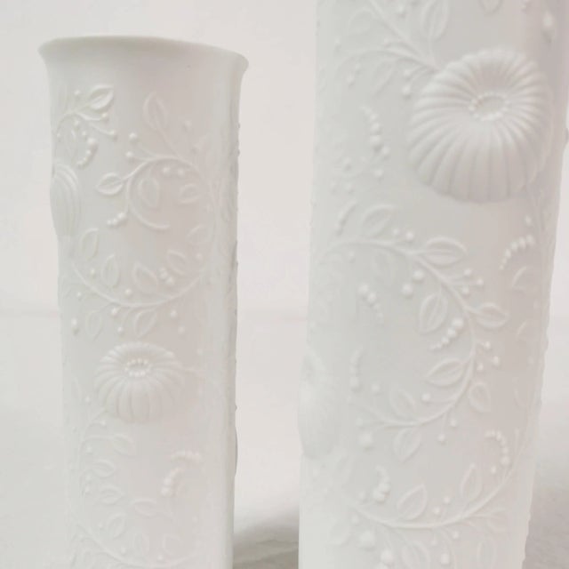 Modern Porcelain Vases from Kaiser, Germany, 1960s, Set of 2 For Sale - Image 3 of 7