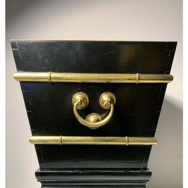 Late 20th Century Vintage Hollywood Regency Chinoiserie Oriental Planter Side Table For Sale - Image 5 of 10