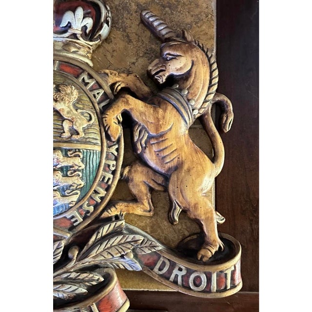 Early 20th Century Large English British Plaster Royal Coat of Arms Wall Plaque For Sale - Image 9 of 18