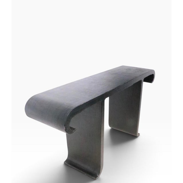 Karl Springer Chic Chinese Style Grass Cloth Alter Console Table c.1970’s For Sale - Image 4 of 18