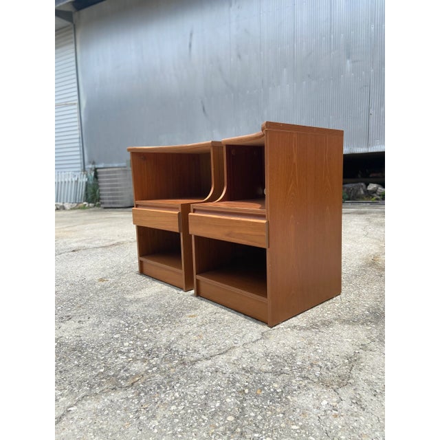 Mid-Century Modern Pair of Danish Modern Curved Two-Tier Nightstands For Sale - Image 3 of 13