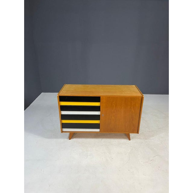 Wood U-458 Sideboard by Jiří Jiroutek for Interier Praha, Czechoslovakia, 1960s For Sale - Image 7 of 14