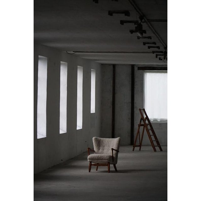 Vintage Lounge Chair in Oak and Shearling Lambswool by Viggo Boesen, 1950s For Sale - Image 17 of 18