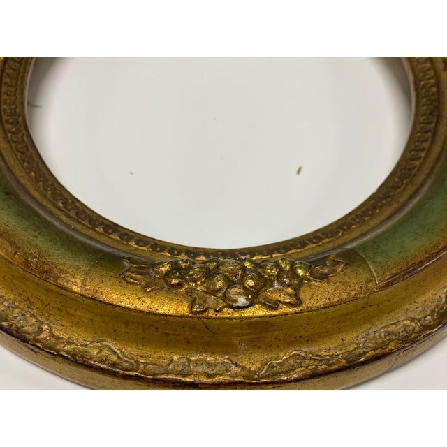 Victorian Antique Oval Gilt Picture Frame For Sale - Image 3 of 6