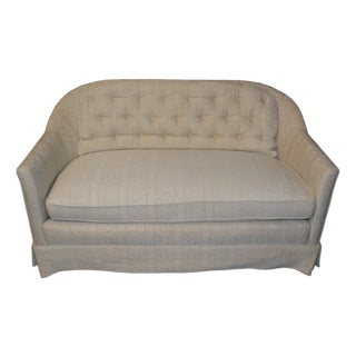 Vintage Henredon Schoonbeck Curved Back Cream Embossed Tufted Settee / Sofa For Sale