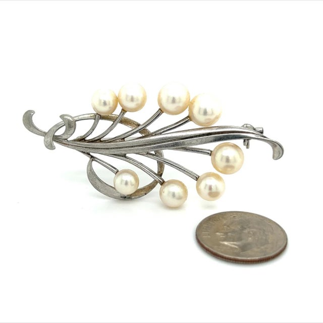 1990s Mikimoto Estate Akoya Pearl Brooch Pin Sterling Silver For Sale - Image 10 of 11