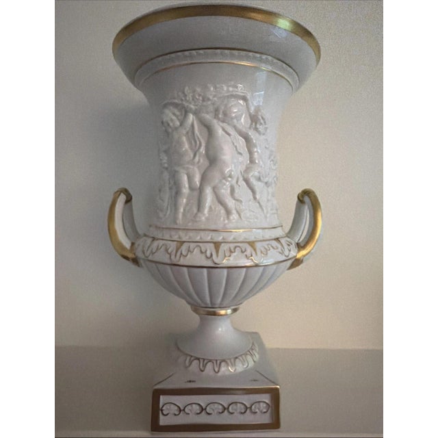 Mid-Century Modern Vintage Sandizell Hoffner White & Gold Large Urn with Cherubs German For Sale - Image 3 of 6